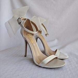 Lulus Ayanna Ivory White Satin Bow Ankle‎ Strap High Heel Tulle Bridal 6.5